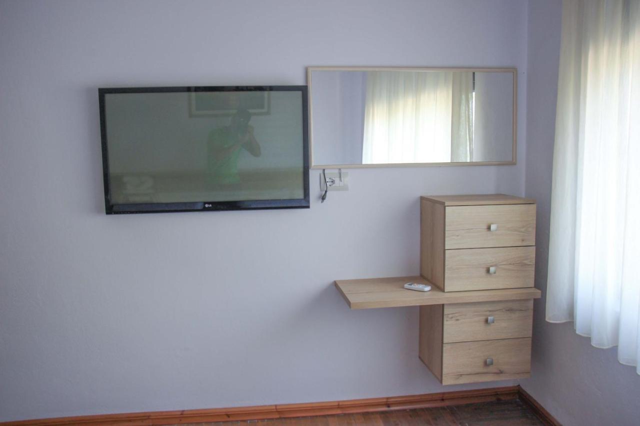 Ballo Apartments Gjirokastër Esterno foto