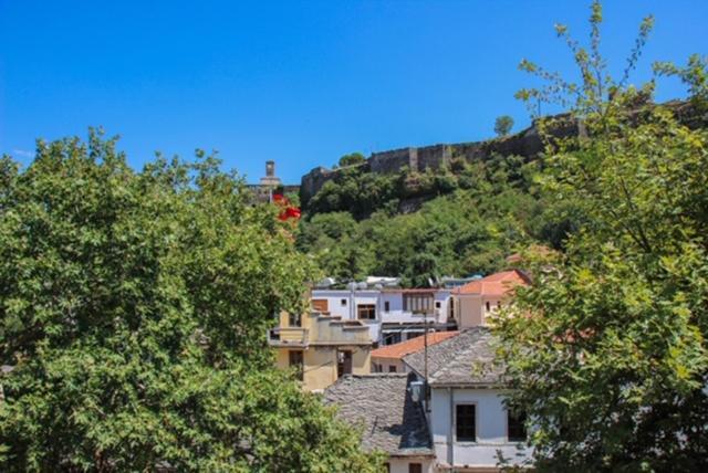 Ballo Apartments Gjirokastër Esterno foto