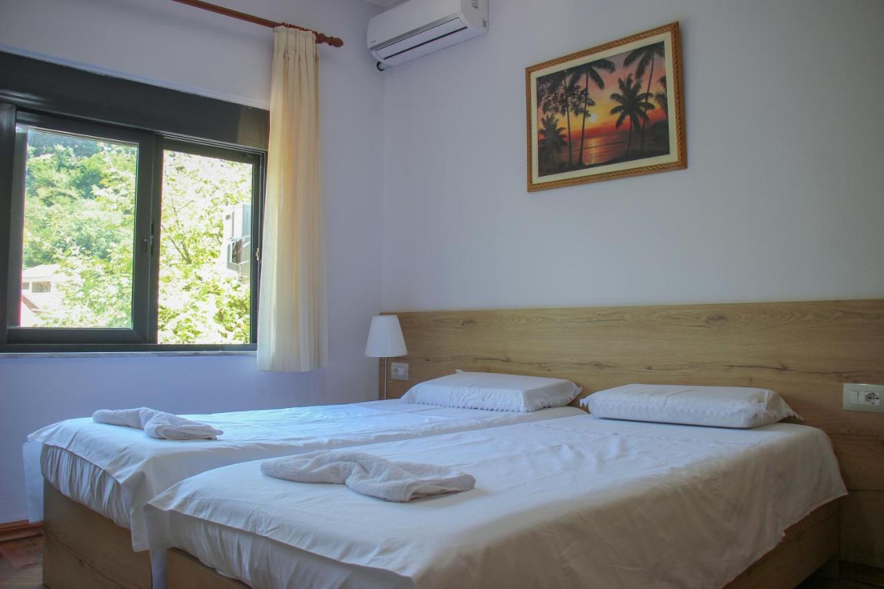 Ballo Apartments Gjirokastër Esterno foto