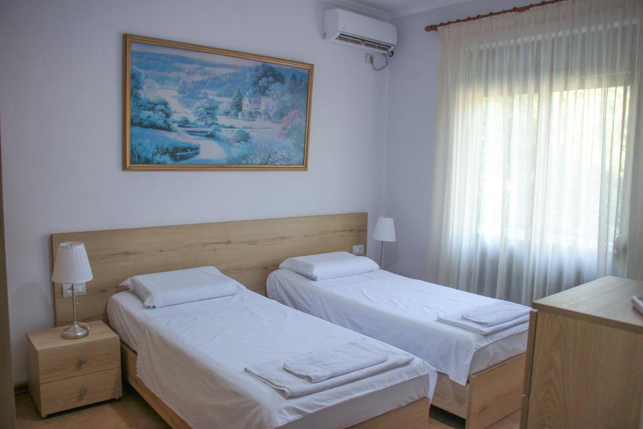 Ballo Apartments Gjirokastër Esterno foto