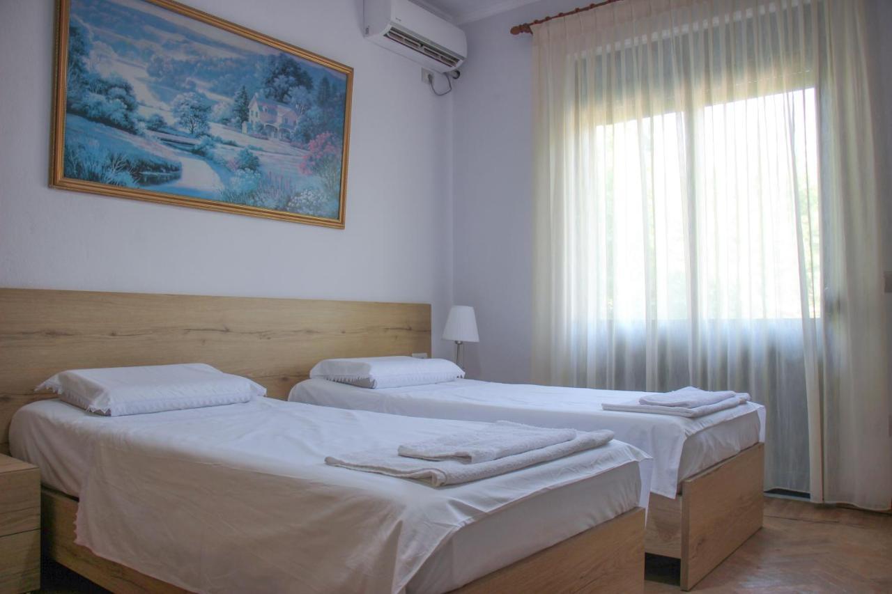 Ballo Apartments Gjirokastër Esterno foto