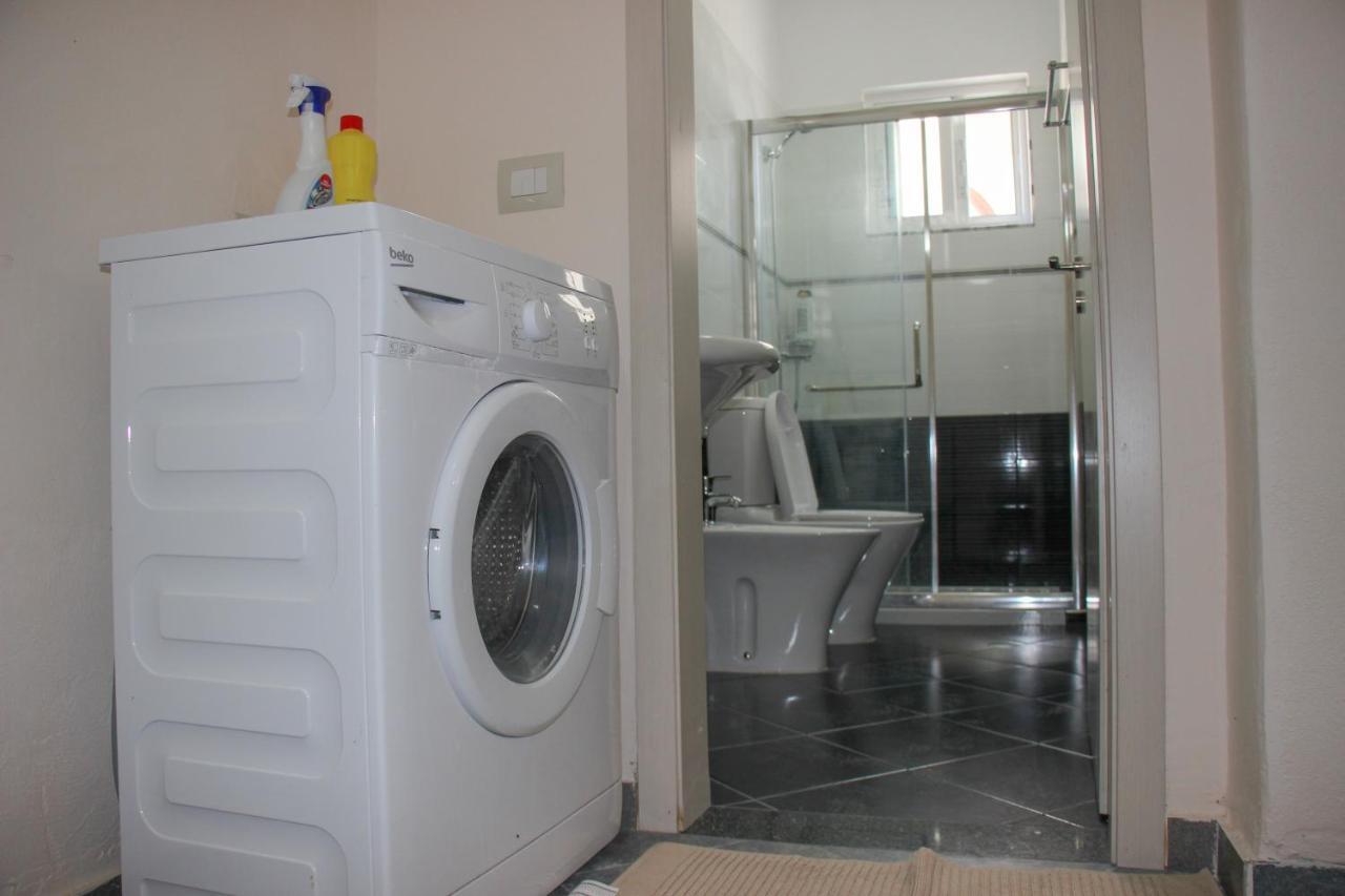 Ballo Apartments Gjirokastër Esterno foto