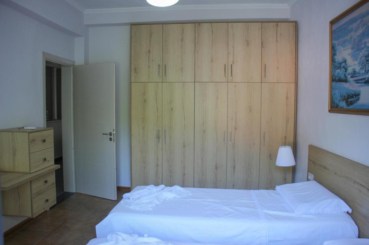 Ballo Apartments Gjirokastër Esterno foto