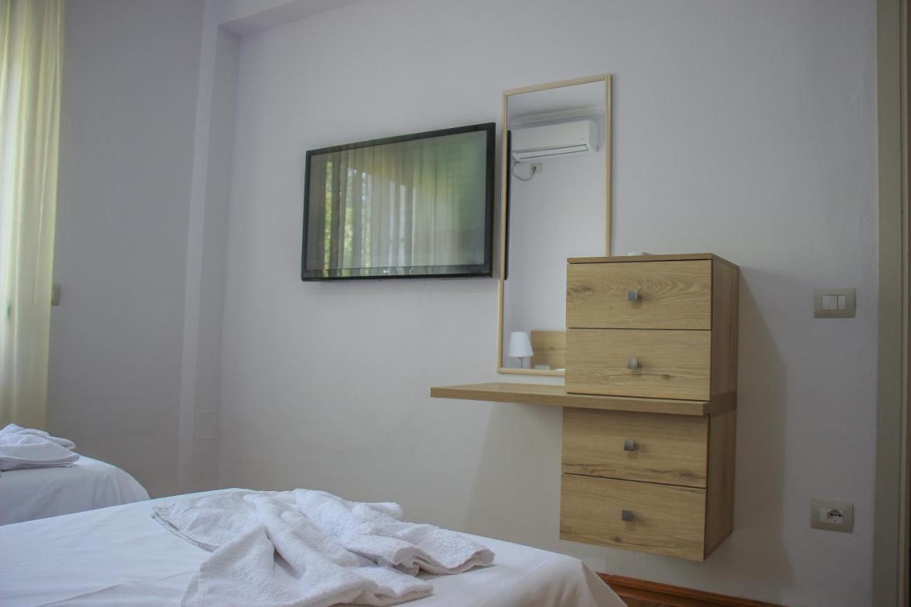 Ballo Apartments Gjirokastër Esterno foto